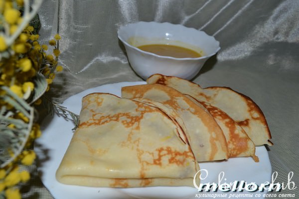 Творожно-апельсиновые блинчики с апельсино-шоколадным соусом