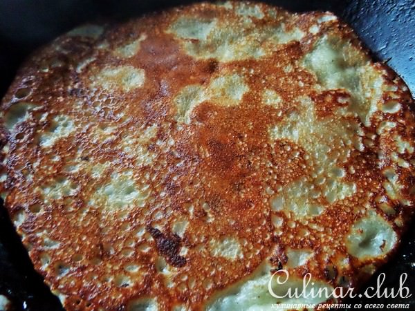 Сырные блины с мясным припёком