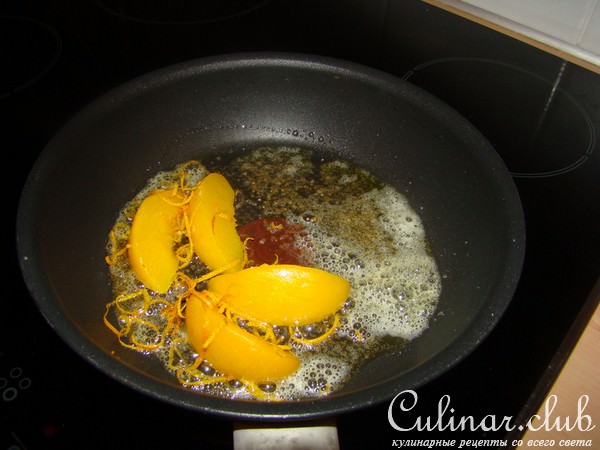Блины фламбе с персиками (для маленькой такой компании)