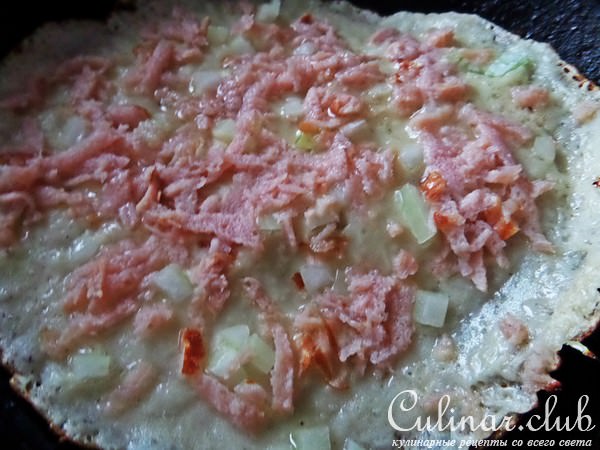 Сырные блины с мясным припёком