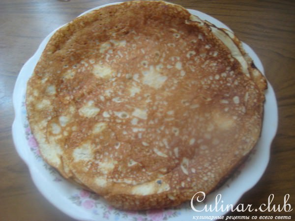 Блины с шафраном, мёдом и помело.