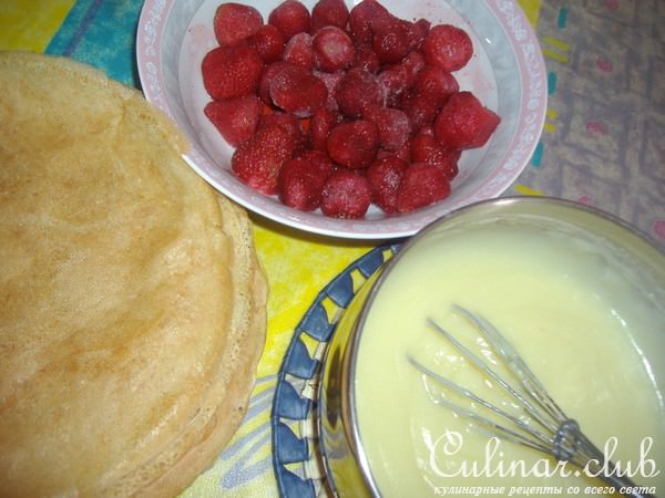 Блины с заварным кремом под ягодным соусом! (2 варианта подачи)