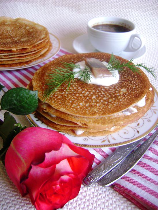 Картофельные блинчики с селедочным кремом.