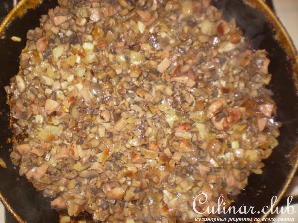 Блины с грибным припеком и сыром