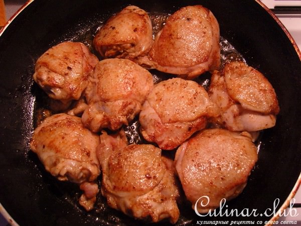Бедрышки куринные с грибами и сыром