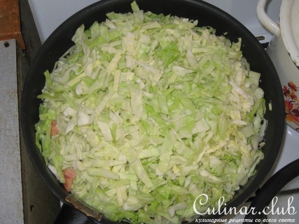 Солянка по-деревенски со сметаной.