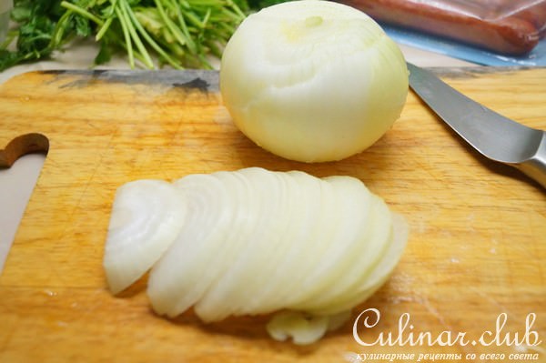 Капуста, тушенная с охотничьими колбасками и рисом.