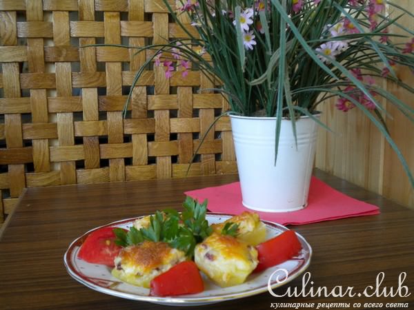 Картофель запеченный с соусом