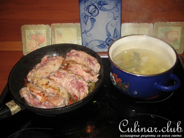 куры, пюре, но это не главное