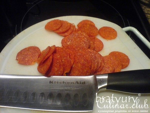 Pizza Pepperoni con funghi