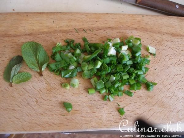 Спагетти с зеленым соусом и кешью