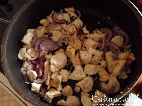 Паэлья с морепродуктами и курицей