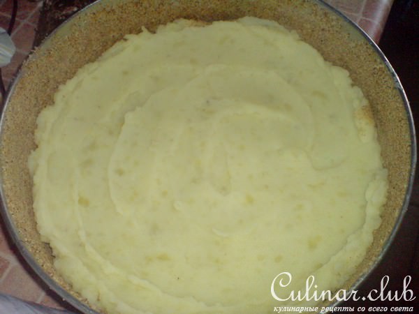 Картофельная запеканка с говяжьей тушенкой