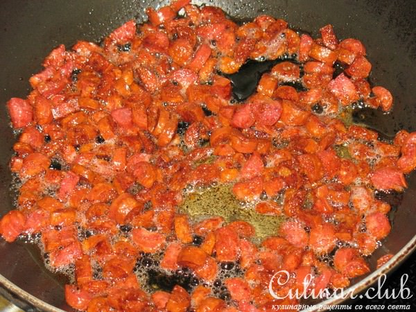 Запеканка в заварном тесте с кабачками и сосисками.