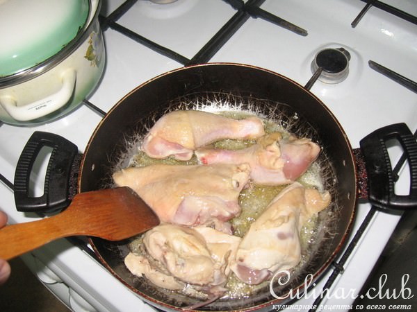 Курица, тушеная в вине и уксусе