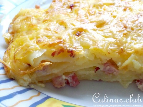 Картофельная запеканка с копчёным окороком (без майонеза)