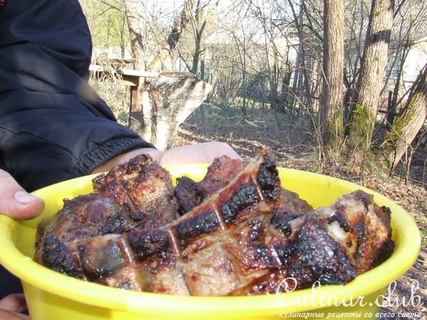мясо на углях и все что нужно к нему, короче - весна пришла!!!