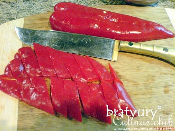 Печень куриная жареная со сливовым соусом 