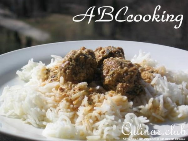 Мясные шишки в йогуртовом соусе