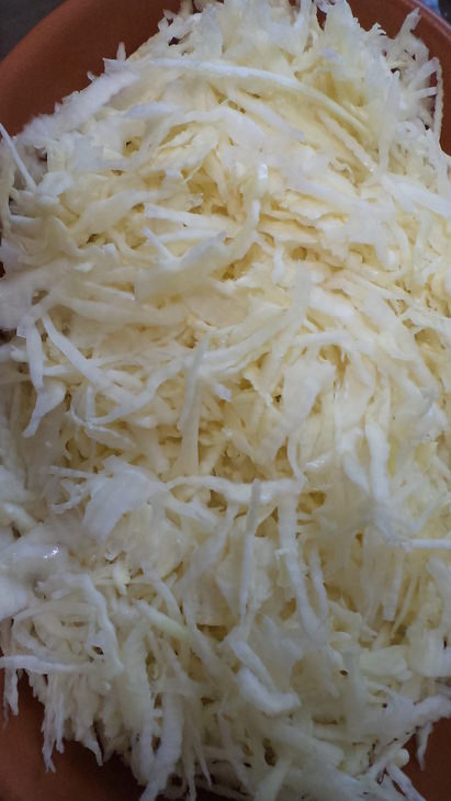 Пирог с капустой и яйцом (в тесте как для штруделя) + постный вариант!