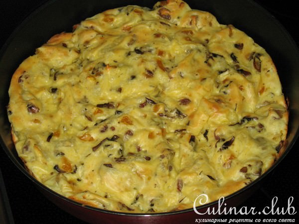 Запеканка в заварном тесте с кабачками и сосисками.