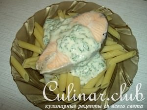 Отварная семга с макаронами
