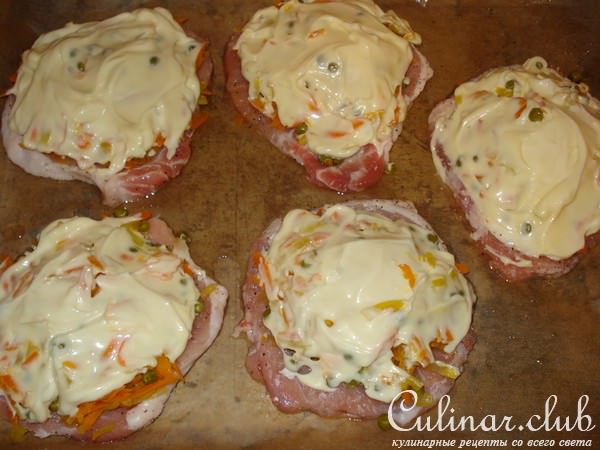 Мясо под овощным одеялком 