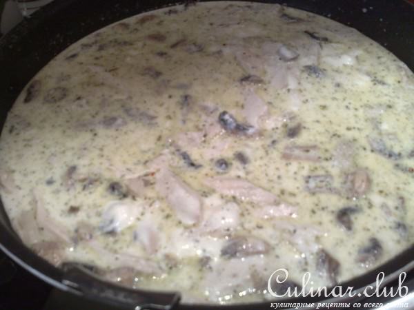 Картошка в мундире с курицей и грибами