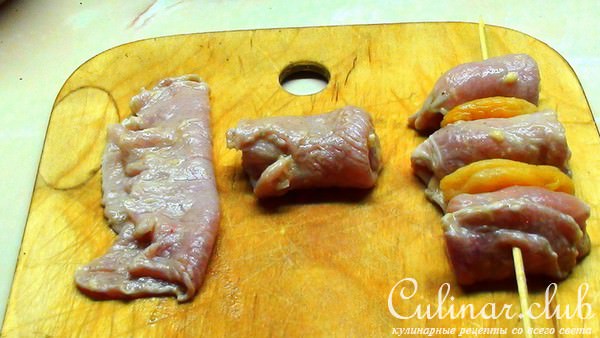 Шашлычки в стиле фьюжн! Свинина с абрикосами и курица с креветками. Дуэльные :)