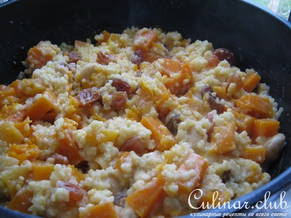 Пшённая каша с тыквой,сухофруктами и орехами.