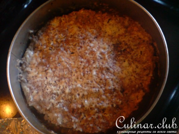 мясной пирог с рисом и помидоркой