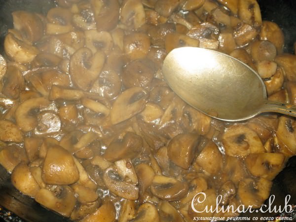 Запеканка рисово-мясная с грибами и овощами