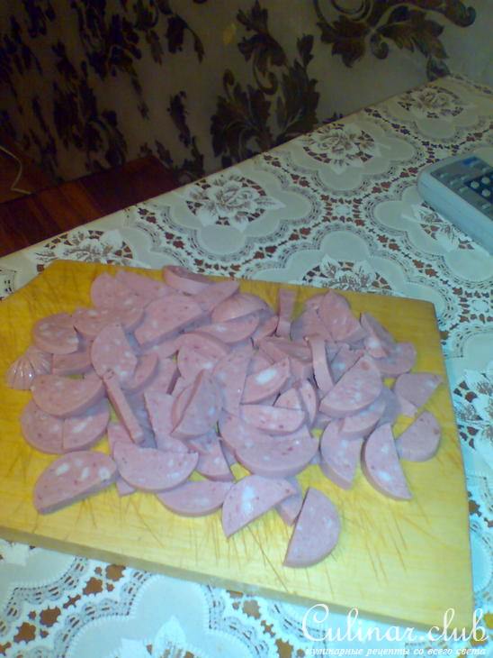 Жаренная картошечка на сале со шпикачками