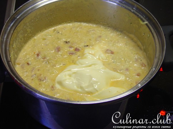 Тортеллини с беконом и цуккини в сливочно-сырном соусе