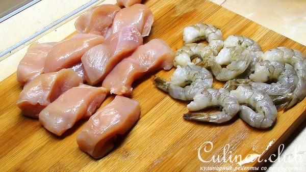 Шашлычки в стиле фьюжн! Свинина с абрикосами и курица с креветками. Дуэльные :)