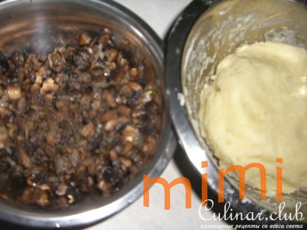 картофельные пирожки с грибами