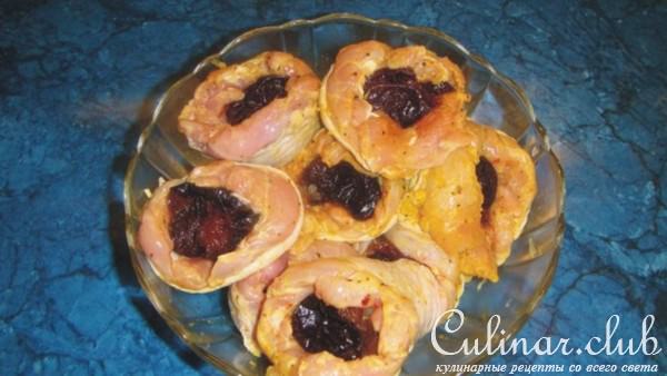 Фаршированные куринные голени.