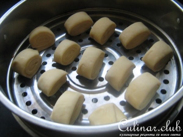 Кручёные паровые галушки с картофелем и шкварками.