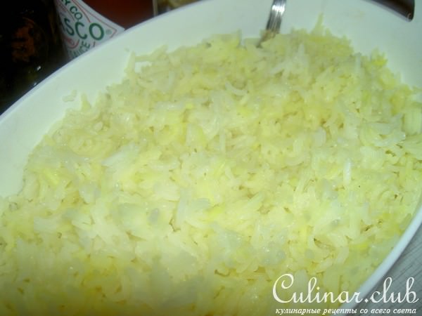 Кальмары с томатом и оливками