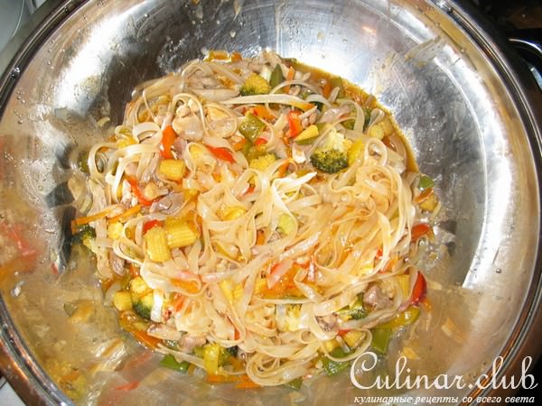 курица с овощами в кисло-сладком соусе 