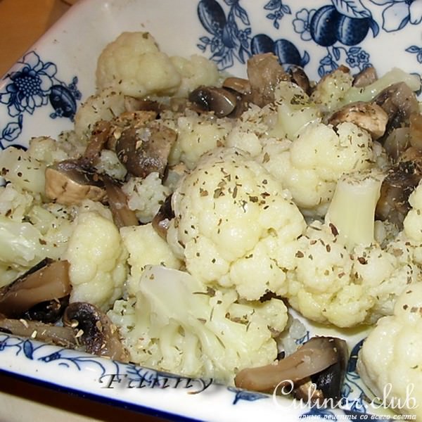 Цветная капуста, запеченная с грибами и сыром