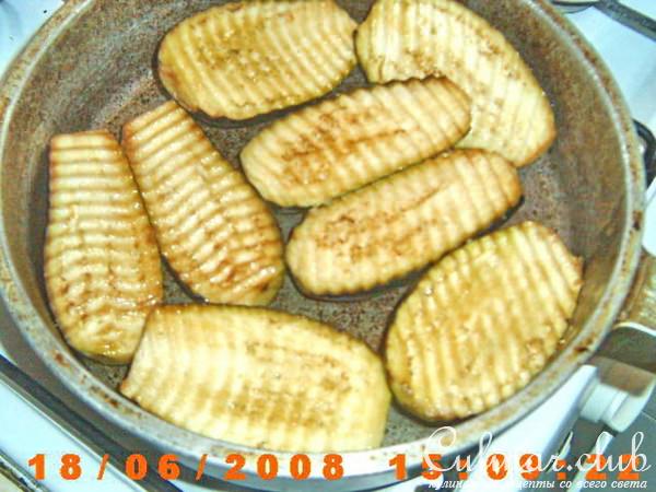 Пирог слоеный с баклажанами