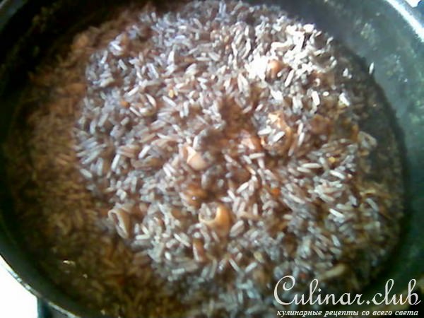 Черный ризотто с морепродуктами
