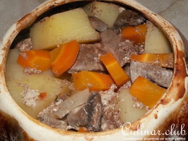 Горшочек с печенью и грибами