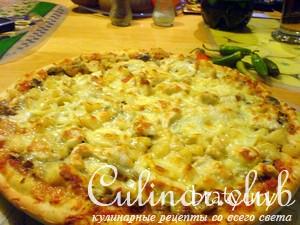 Pizza Hawaii con funghi