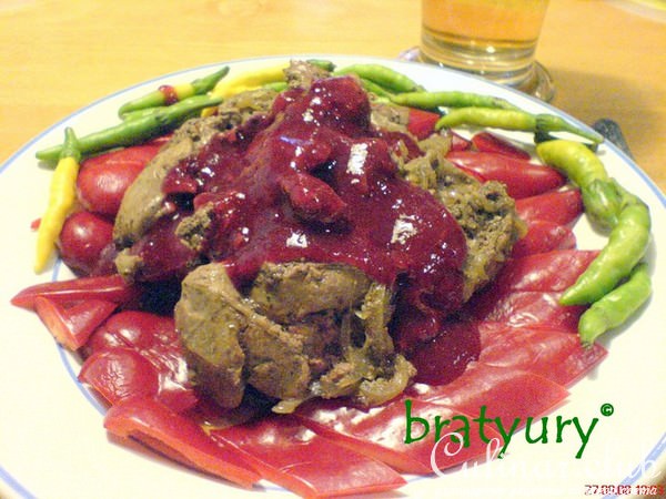 Печень куриная жареная со сливовым соусом 