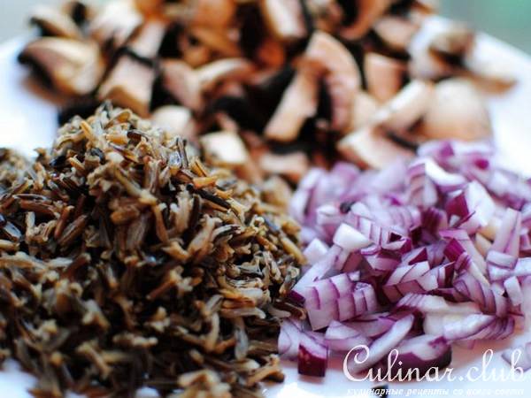 "Инь Ян" Дикий рис с кальмарами в сметане