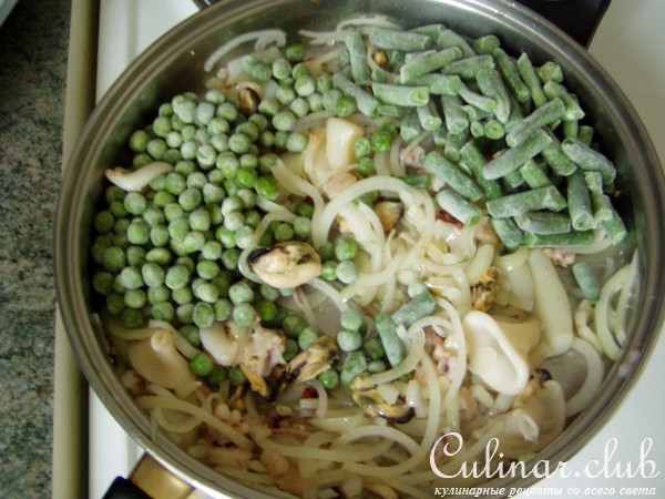 Паэлья с морепродуктами (очень быстрый рецепт)