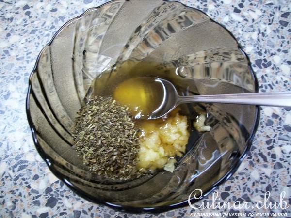 Мясо по-гречески...а по-русски просто "свинья в апельсинах"