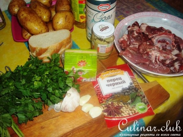 Баранина в сырной корочке с молодым картофелем